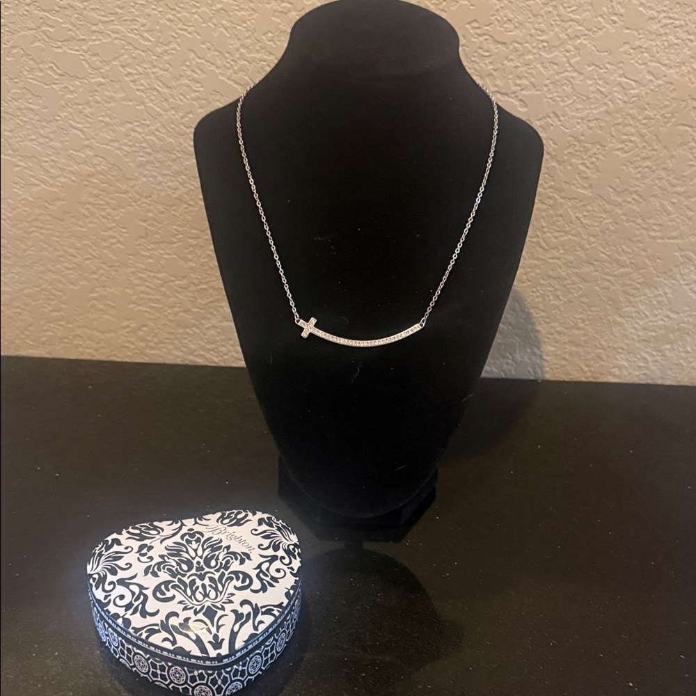 🆕✝️ Brighton Silver Tone Curved Bar Cross Necklace NWT